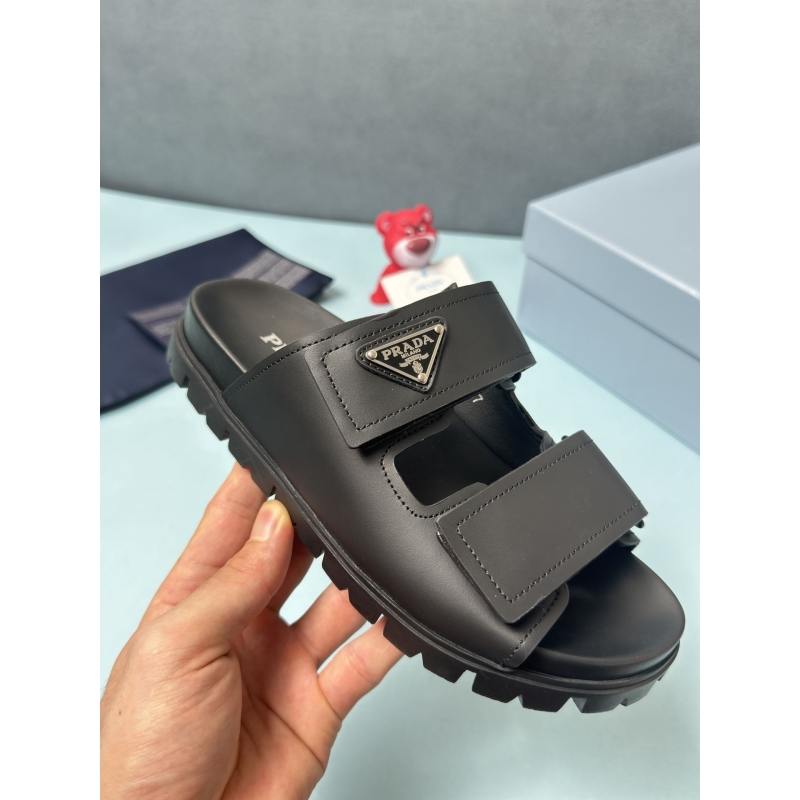 Pra*a slippers
